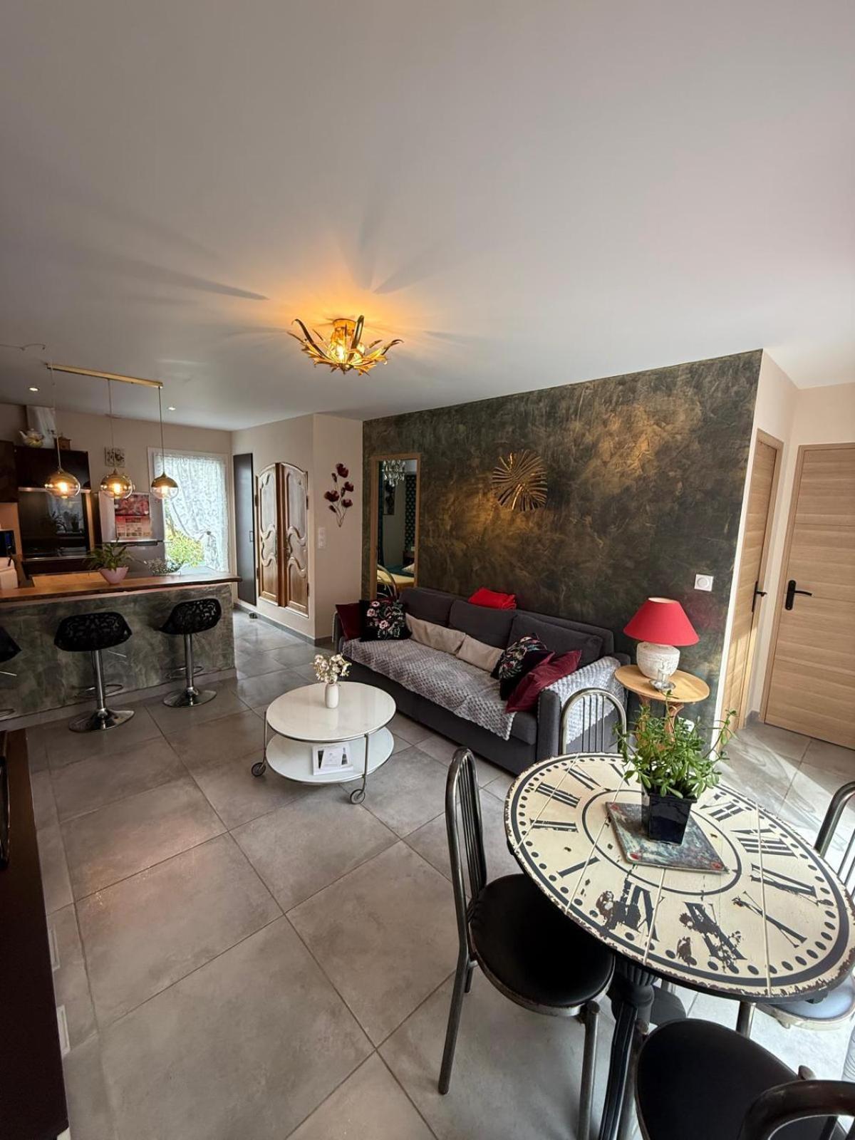 T2 Aile De Villa Et Spa-Jacuzzi Prive Et Illimite Et Plateau D'Acceuil Offert! Camps-la-Source 외부 사진